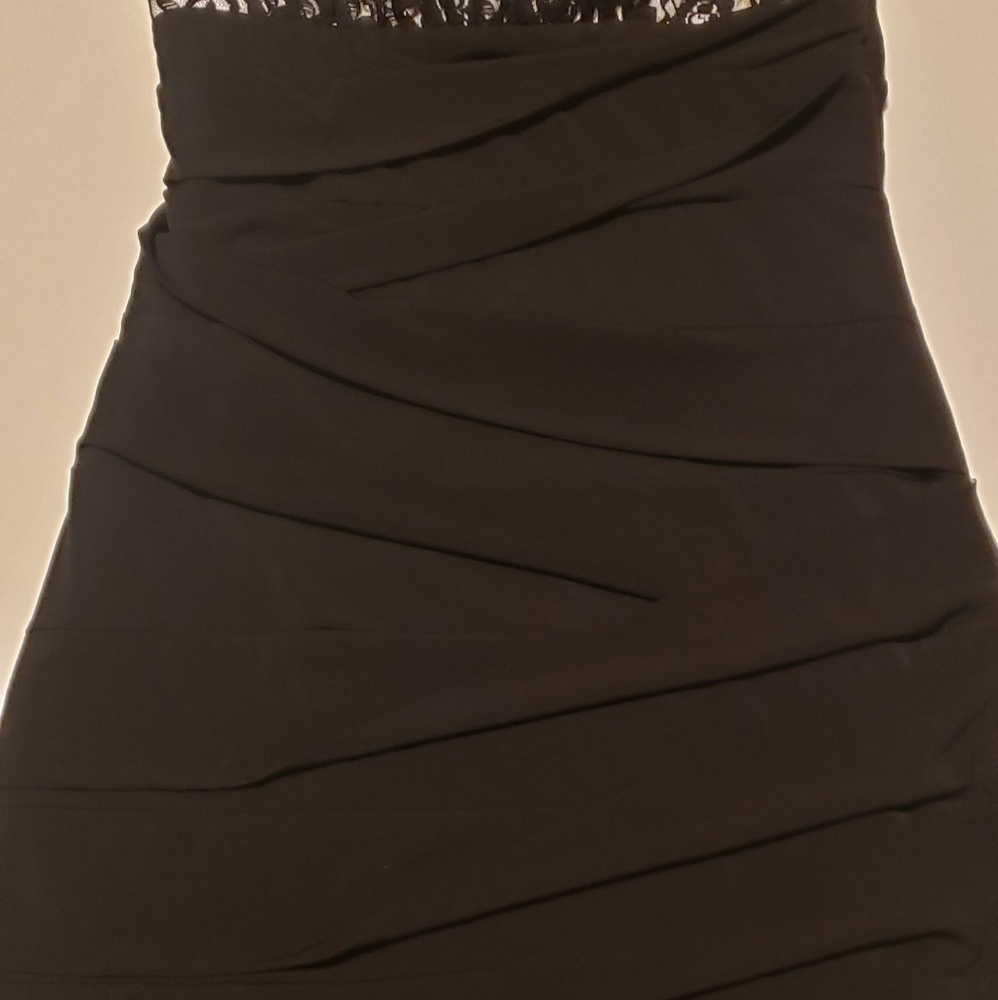 dress - Picture 2 of 4